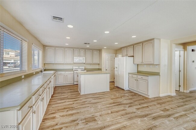 Building Photo - 1705 Autumn Sage Ave