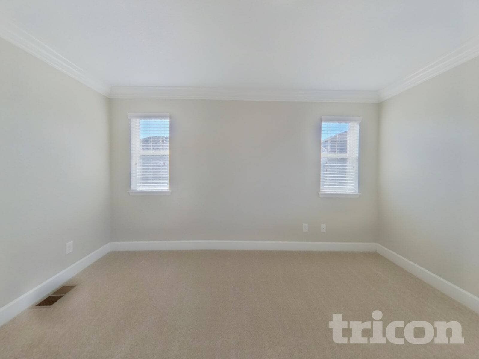 Building Photo - 7773 Oasis Dr