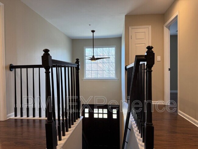 Building Photo - 9203 Sandy Creek Rd