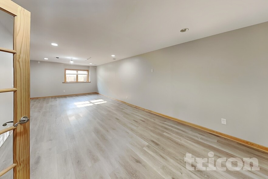 Building Photo - 10527 61st Pl