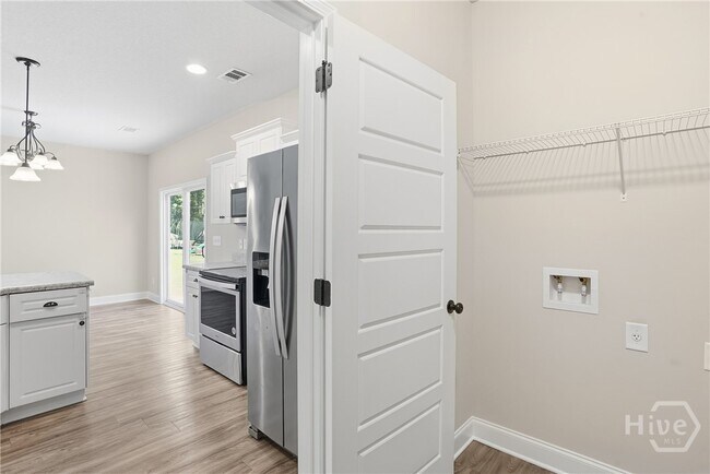 Building Photo - 105 Danielle Loop