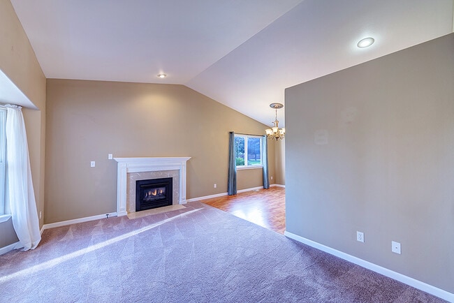 Building Photo - Monroe Two-Story Three Bed, 2.5 Bath