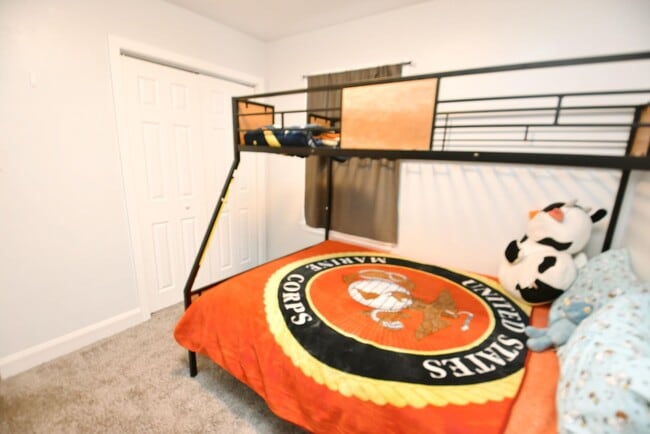 Building Photo - 3 bedroom home located 1 mile from the University of Notre Dame