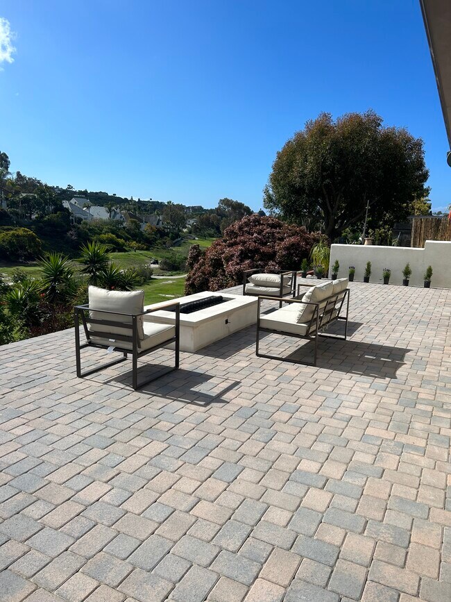 Building Photo - 822 Camino de los Mares