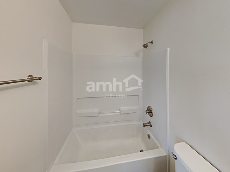 Building Photo - 7558 E Majestic Palm Ln