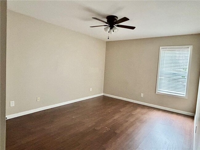 Building Photo - 1206 Augusta Dr