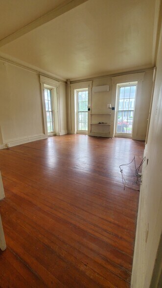 Building Photo - 171 Broadway