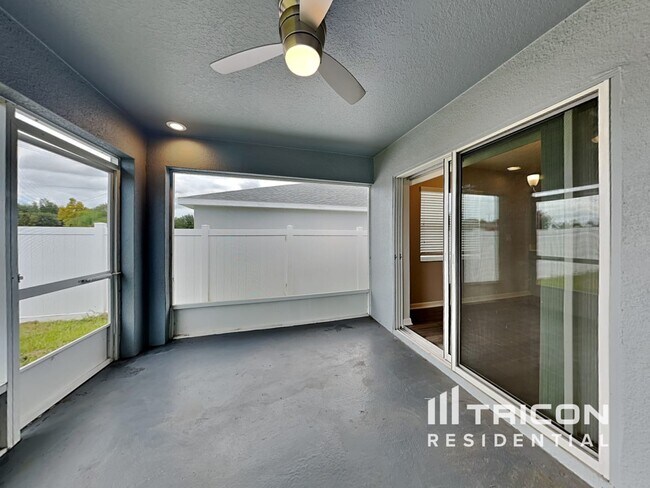 Building Photo - 705 Persian Dr