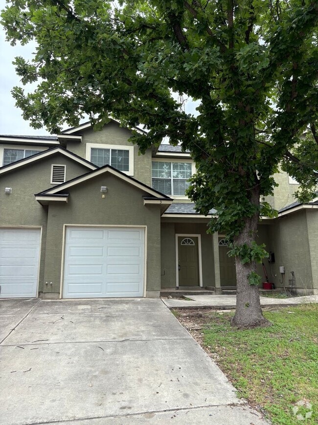 Building Photo - Newly Renovated Town-home- Northwest San A...