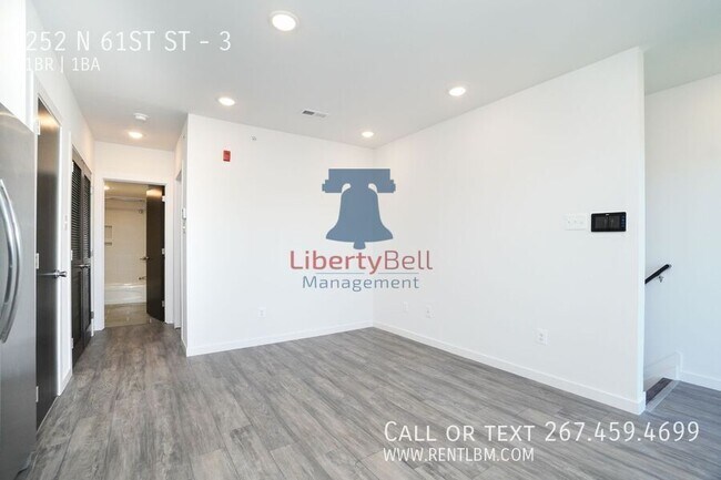 Building Photo - 252 N 61st St