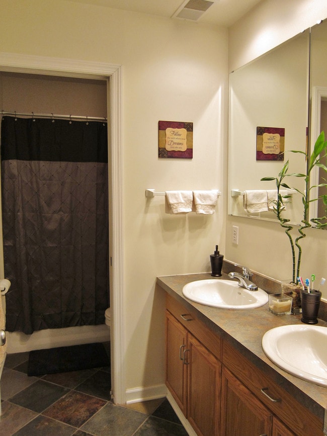 Building Photo - 1928 Harcum Way