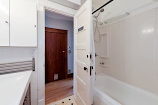 Building Photo - 1121 S East Ave