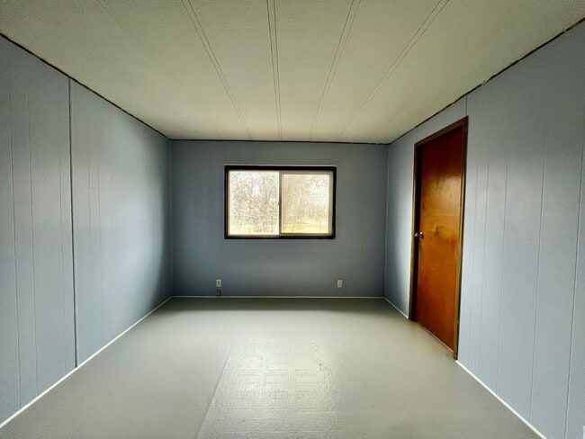 Building Photo - 721 S 83rd Ave