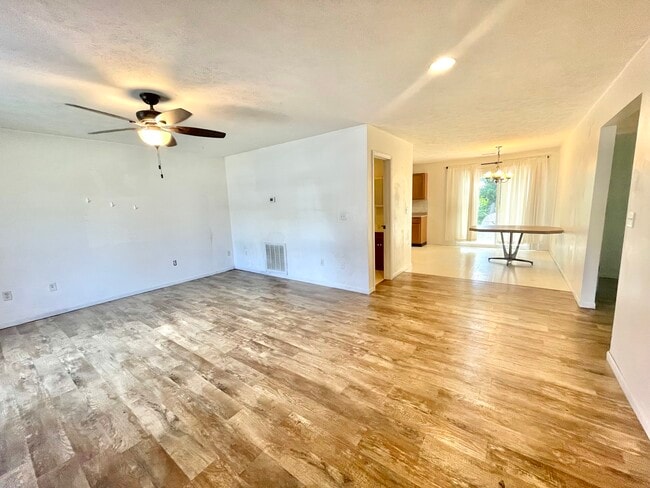 Building Photo - 214 Beaver St