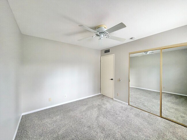 Building Photo - AVAILABLE NOW!! 3 Bedroom 2 Bathroom Condo in Palm Springs! MOVE IN SPECIAL! 50% OFF ONE MONTHS RENT