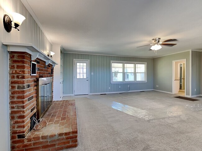 Building Photo - 1921 NW 38th St