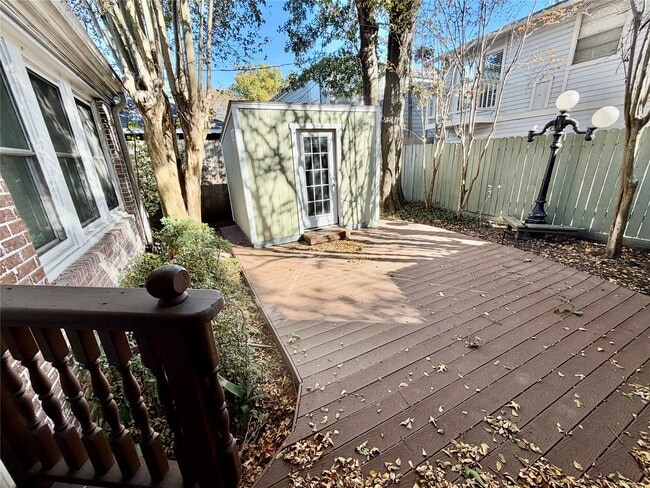 Building Photo - 1621 Cherryhurst St