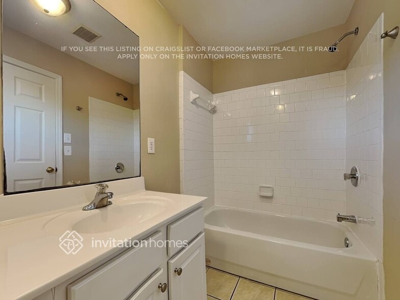 Building Photo - 66 Kenyon St SE