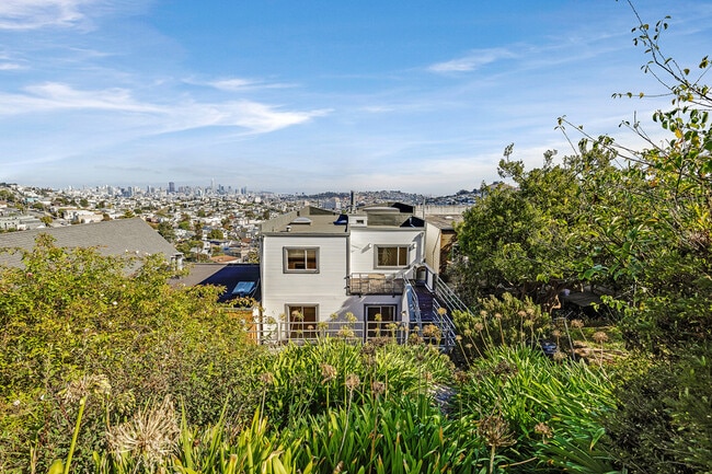 Building Photo - 50 Laidley St