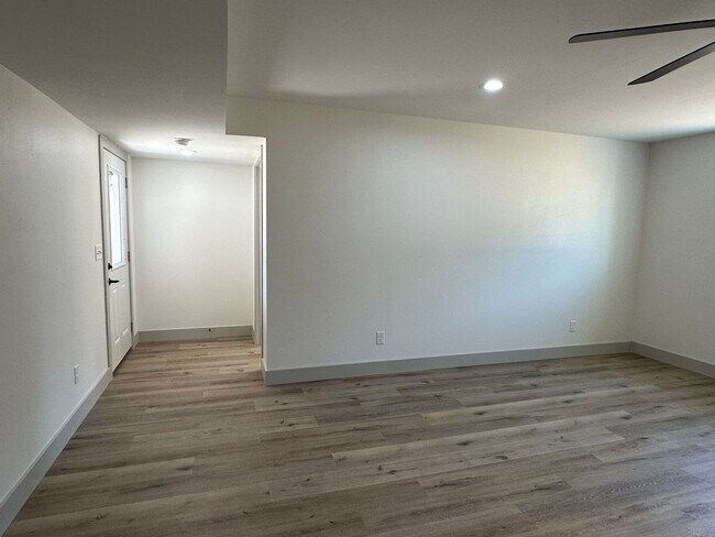 Building Photo - NEW 5 Bed 3 Bath w/ Walk Out Basement Waynesville School District