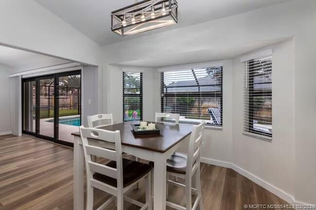 Building Photo - 955 SW Sand Oak Dr