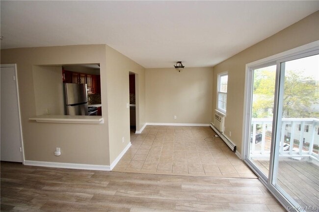Building Photo - 25 Lexington Hills Rd