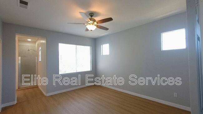 Building Photo - 1138 Calle Dulce