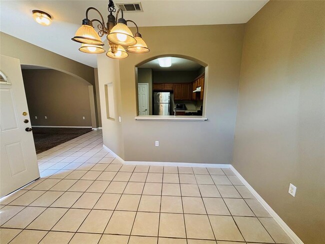 Building Photo - 5624 Toscana Ave