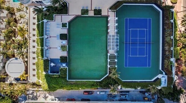 Building Photo - 6365 Collins Ave