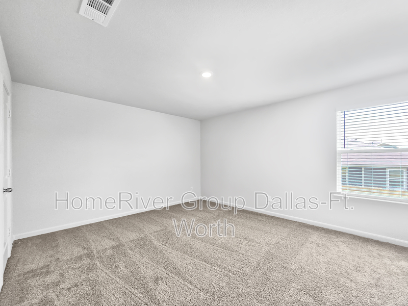 Building Photo - 429 Condie Russell Ave