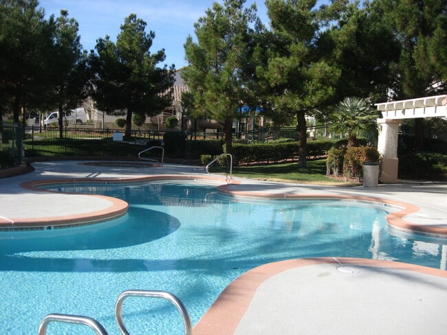 Building Photo - Fabulous Single Story in Peccole Ranch Gated Community!