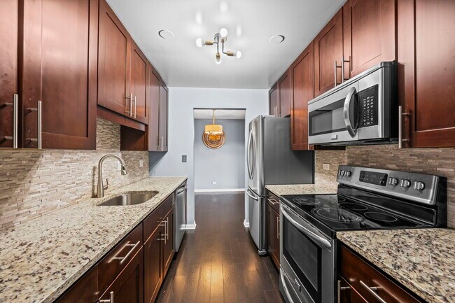 Building Photo - 201 Thames Pkwy