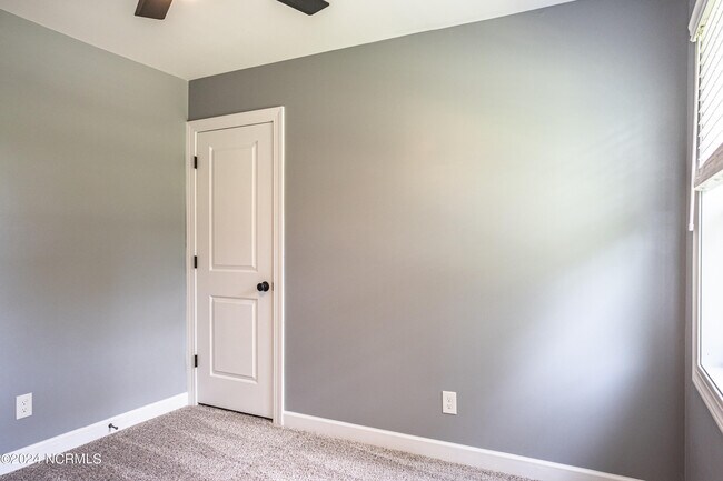 Building Photo - 72 Navaho Trail