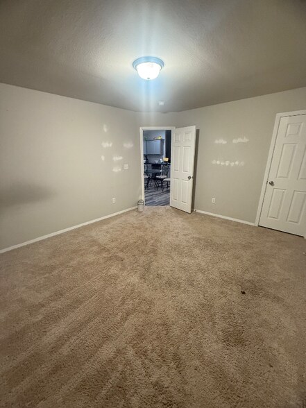 Building Photo - 530 Woodcreek Lp