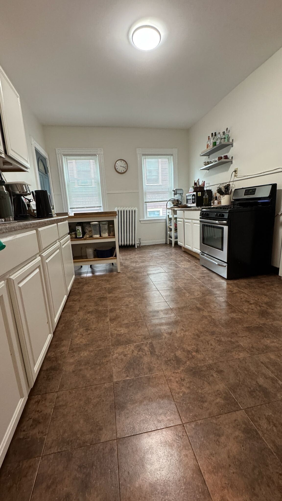 Building Photo - 66 Hall Ave