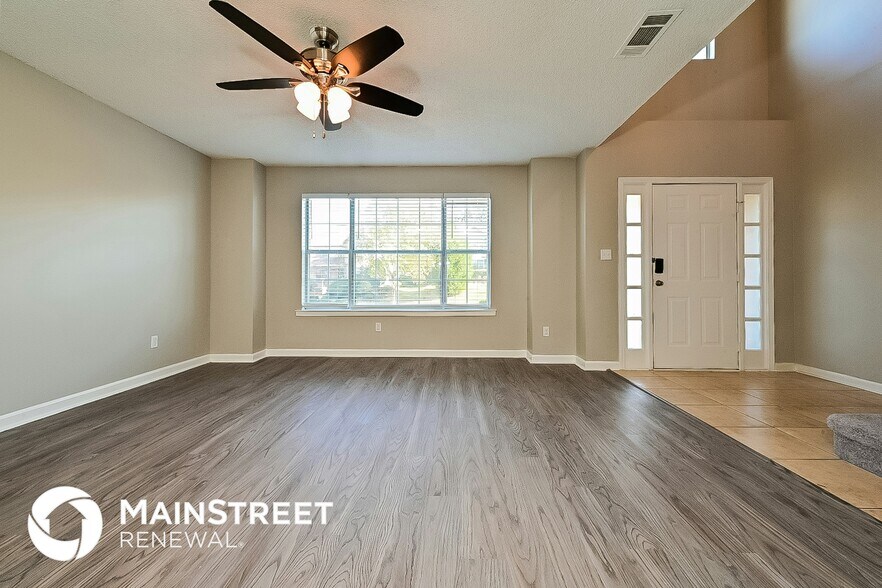 Building Photo - 220 Eagle Way