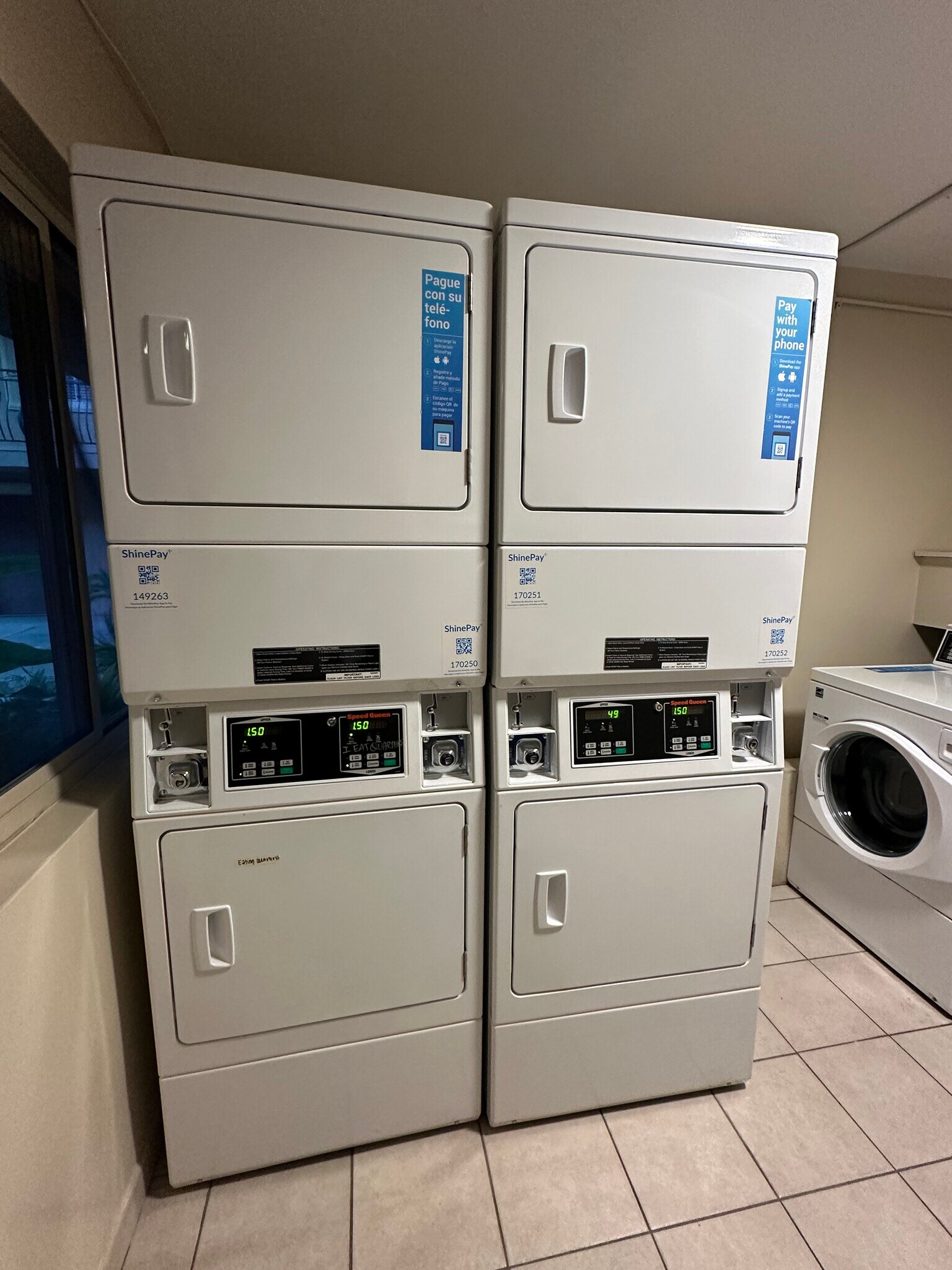 Building Photo - 7555 Linda Vista Rd