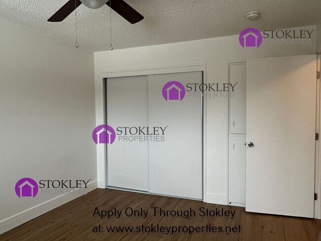 Building Photo - 2405 Applegarth Ln