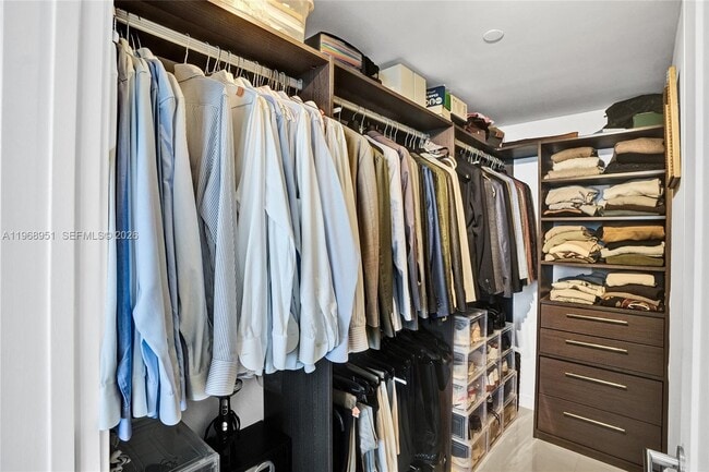 Building Photo - 601 NE 27th St