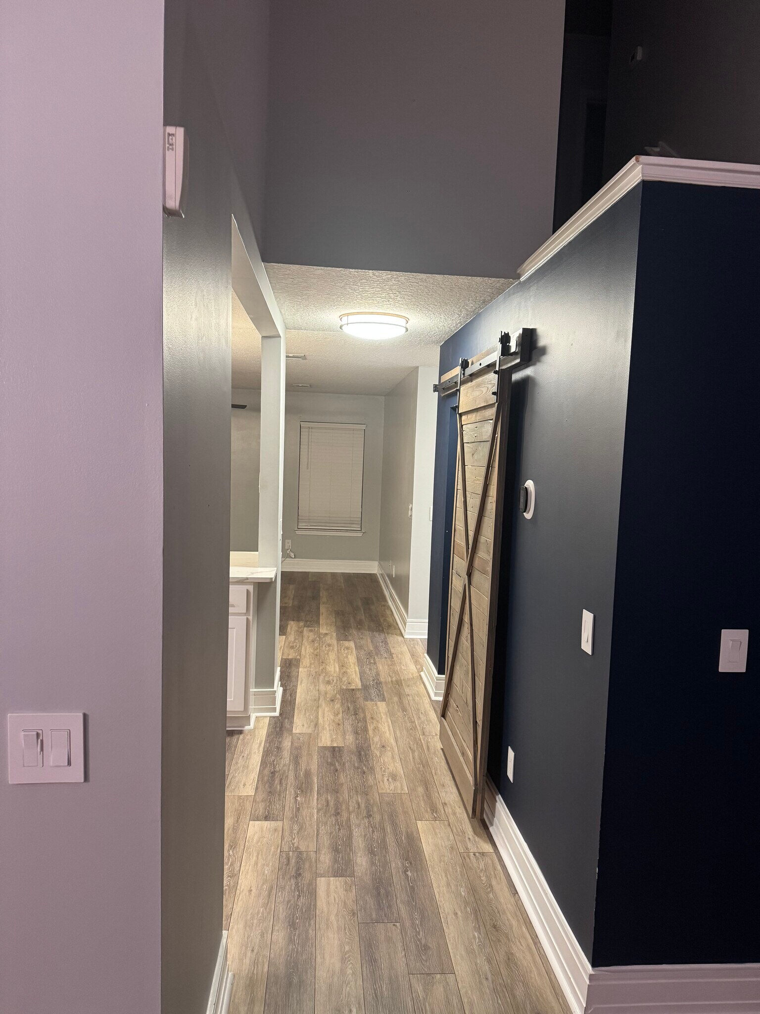 Building Photo - 407 Royal Pines Way