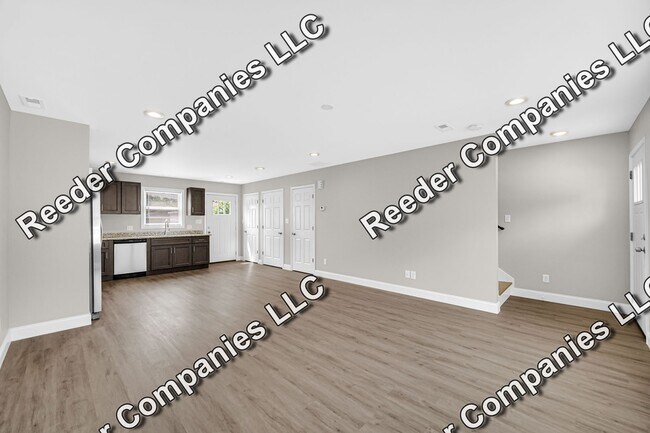 Building Photo - 1032 167th St