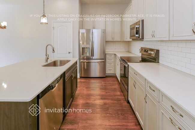 Building Photo - 1233 Chittamwood Ct