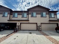 Building Photo - 2 Bedroom Townhome off of Powers and Stetson Hills