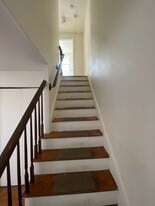 Building Photo - 157 School St