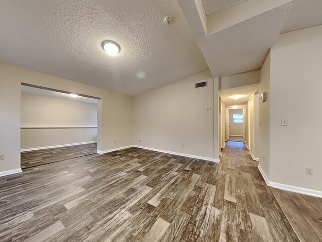 Building Photo - 7593 Sharbeth Dr S