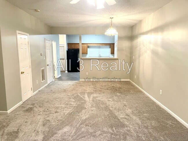 Building Photo - 2373 Brianna Dr