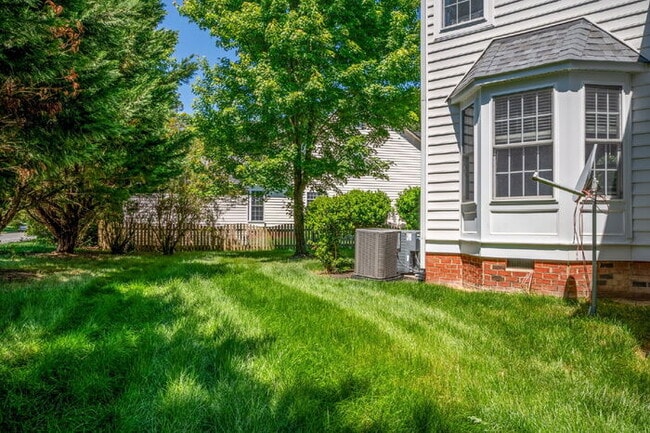 Building Photo - Spacious 5 Bedroom Home in Moseley – $3,800/mo