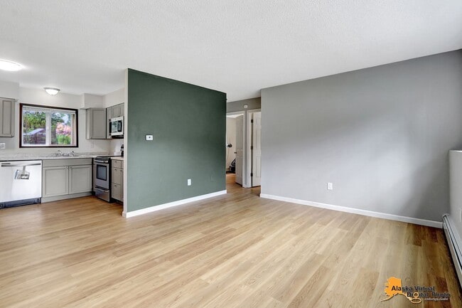 Building Photo - 430 Schodde St