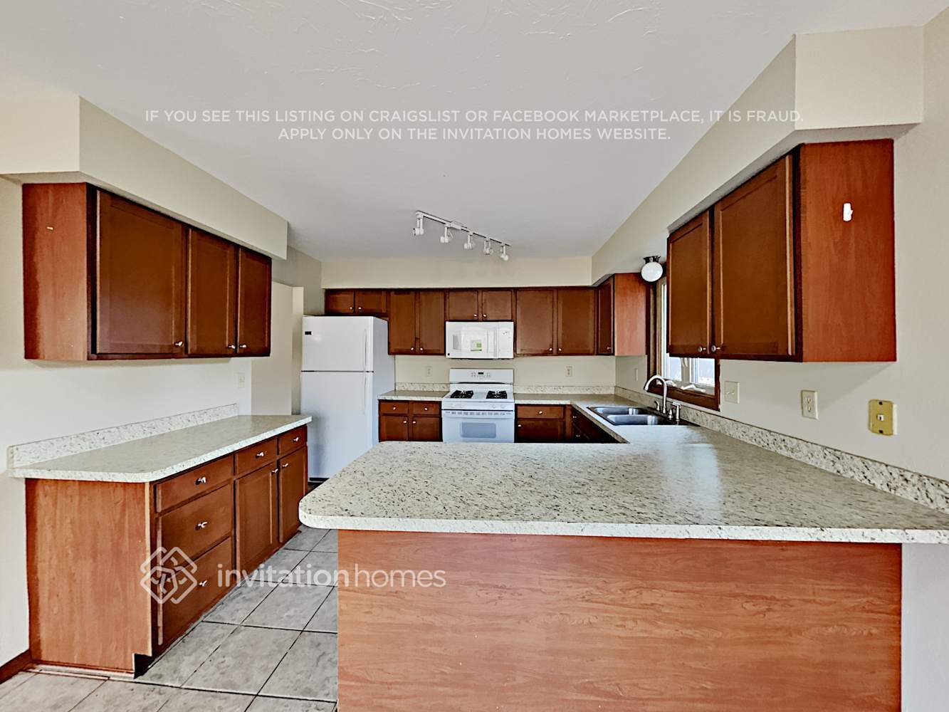 Building Photo - 17230 Sunray Cir SW