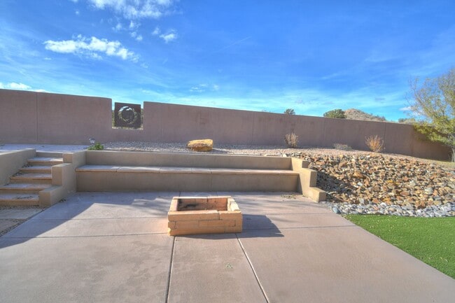 Building Photo - Meriposa Masterpiece